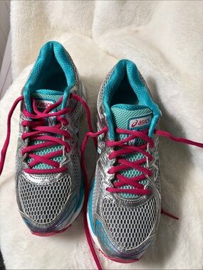 ASICS Silver Teal Athletic Shoes with Pink Laces